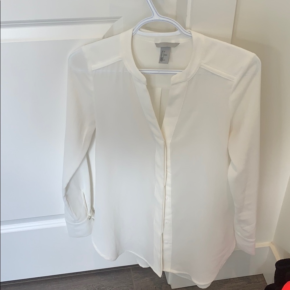White Long sleeve button up blouse